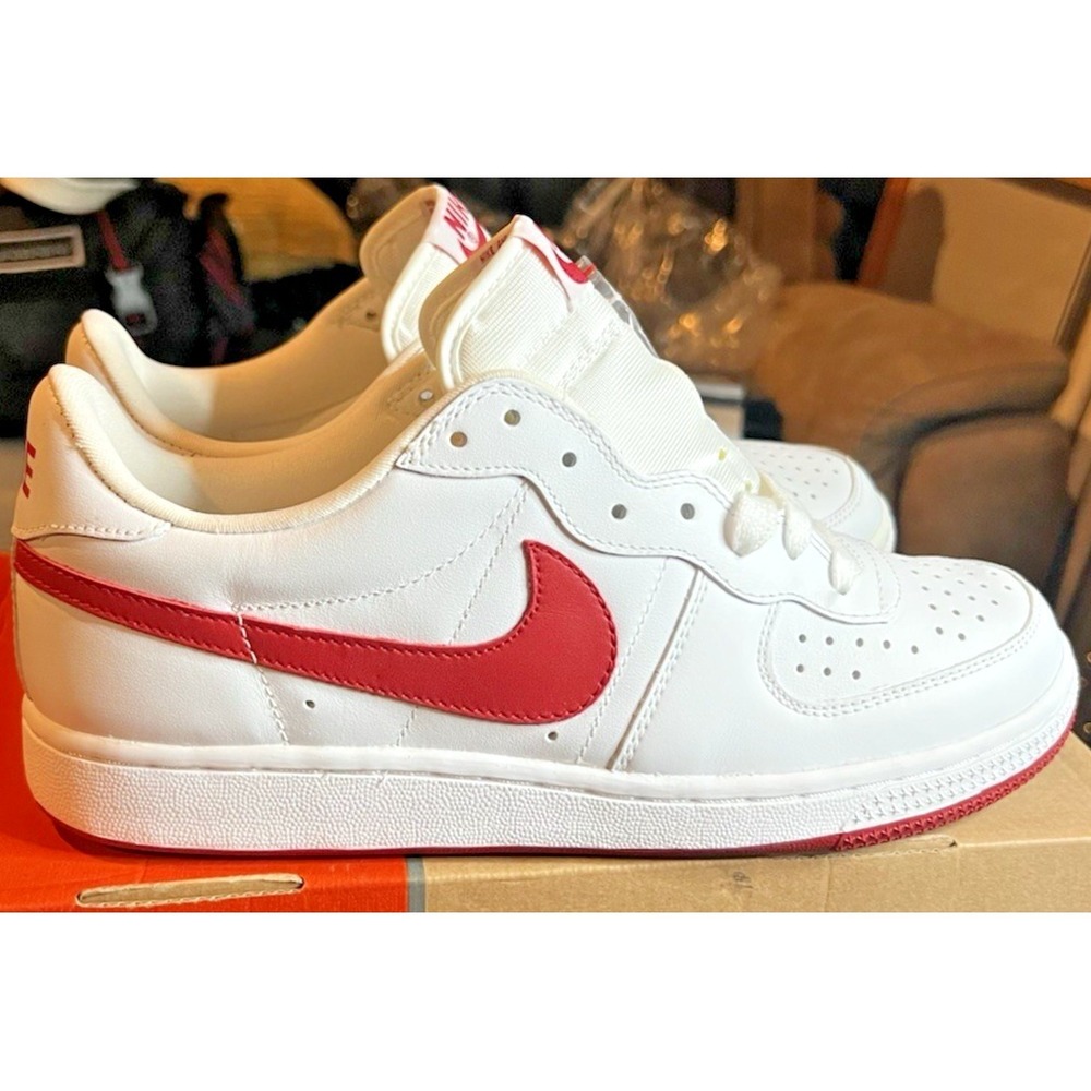 Vintage (2005) Nike Legend Low White/University Red Sneakers Women's Sz 9.5